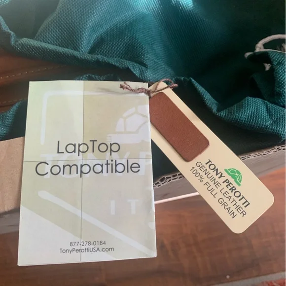 Brown Leather Laptop Bag with Structured Design - Picture 8 of 16